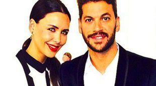 Vania Millán muestra la invitación de boda horas antes de contraer matrimonio con el hermano de Sergio Ramos, René Ramos