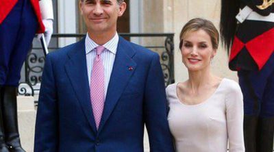 Los Reyes Felipe y Letizia 'se coronan' en París en su visita de presentación a Francia