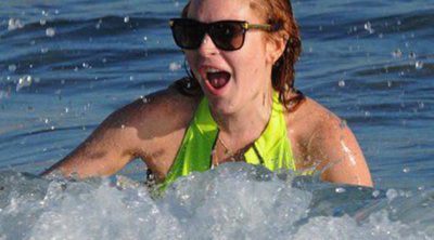 Playa, moto acuática y sesiones fotográficas: Las divertidas vacaciones de Lindsay Lohan en Ibiza