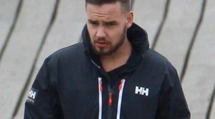 Liam Payne comparte unos íntimos y cariñosos momentos con su novia Sophia Smith a bordo de un barco