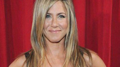 Jennifer Aniston afirma que Justin Theroux nunca le dejaría pasar por cirugía estética