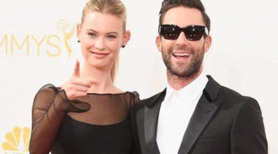 Adam Levine y Behati Prinsloo, Camila Alves y Matthew McConaughey, entre las parejas de los Emmy 2014