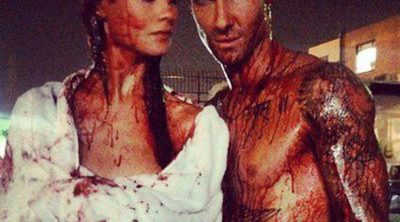 Adam Levine y Behati Prinsloo protagonizan el videoclip de 'Animals', lo nuevo de Maroon 5