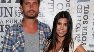 Kourtney Kardashian pasea su embarazo junto a Scott Disick por Los Ángeles