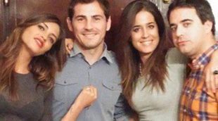 Sara Carbonero e Iker Casillas celebran la victoria del Real Madrid junto a Isabel Jiménez