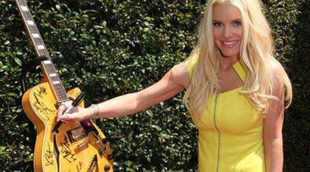 Jessica Simpson luce su cambio de look en las redes sociales