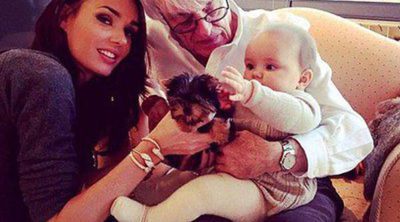 Tamara Ecclestone muestra el momento en el que Sophia felicita a Bernie Ecclestone por su 84 cumpleaños