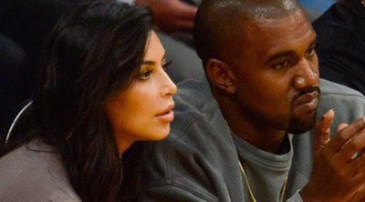 El descuido de Kim Kardashian: enseña su faja a los Lakers