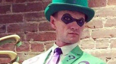 Neil Patrick Harris y David Burtka vuelven a ganar en Halloween con sus disfraces familiares de Batman