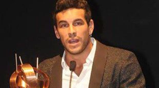 Mario Casas recibe el premio 'La Luz' en el Festival de Cine Iberoamericano de Huelva