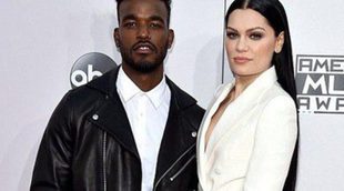 Jessie J y su nuevo novio Luke James pasean su amor por la alfombra roja de los AMAs 2014