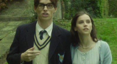 Eddie Redmayne habla de sus inquietudes a Felicity Jones en este clip exclusivo de 'La teoría del todo'