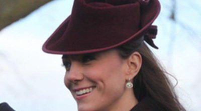 El Príncipe Guillermo y Kate Middleton visitan al Duque de Edimburgo tras asistir a la misa de Navidad