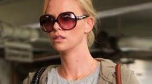 Charlize Theron escribe novelas románticas en 'Young Adult', película nominada a los Globos de Oro 2012