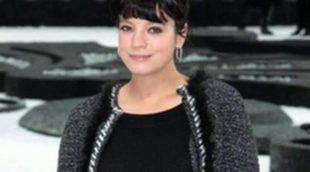 La madre de Lily Allen desvela el nombre de su nieta recién nacida en Facebook: Ethel Mary