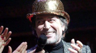 Joaquín Sabina recibe el Bombín de Oro por su éxito con el musical 'Más de 100 mentiras'