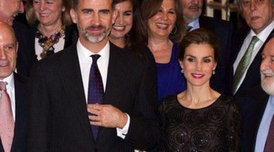 Los Reyes Felipe y Letizia escapan de la entrevista de Ingrid Sartiau en 'Un tiempo nuevo' yendo al cine