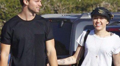 Miley Cyrus y Patrick Schwarzenegger se escapan a Hawai