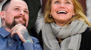 Cameron Diaz y Benji Madden regalan su primer beso público de casados a la Kiss Cam