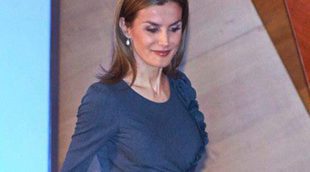 La Reina Letizia inaugura un congreso sobre cáncer de piel en Madrid: "Estar morenos no es estar guapos"