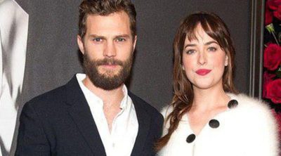 Jamie Dornan, Dakota Johnson y sus 'Cincuenta sombras de Grey' empiezan a pisar las alfombras rojas