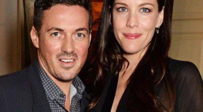 Liv Tyler y su novio David Gardner se convierten en padres de su primer hijo en común