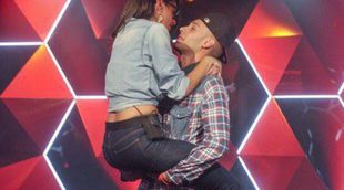 Lucía y Omar, de Gran Hermano 15, pillan por sorpresa al público de '¡Qué tiempo tan feliz!' y desvelan su futura boda