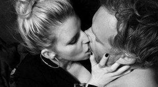 Jessica Simpson posa a lo 'Cincuenta sombras de Grey' con su marido Eric Johnson