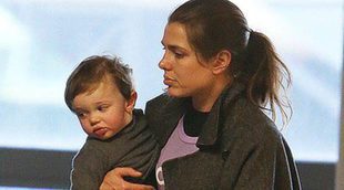 Carlota Casiraghi vuelve al Principado con su hijo y sin confirmar o desmentir su segundo embarazo