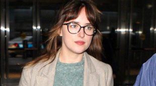 Dakota Johnson reaparece tras conocerse su deseo de aumento de sueldo en 'Cincuenta Sombras de Grey'