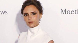 Victoria Beckham, con el corazón dividido entre las alfombras rojas y sus cuatro hijos