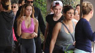 Brooklyn Beckham deja de lado a su padre para coquetear con una amiga a la salida del gimnasio