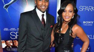 Nick Gordon sale del centro de rehabilitación y se refugia en casa de su madre