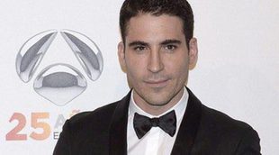 Miguel Ángel Silvestre, pillado con una joven morena en actitud muy cariñosa