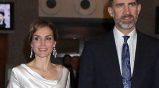 La Reina Letizia se une al Rey Felipe en la Comunión de sus sobrinos Gómez-Acebo antes de ir al Circo del Sol