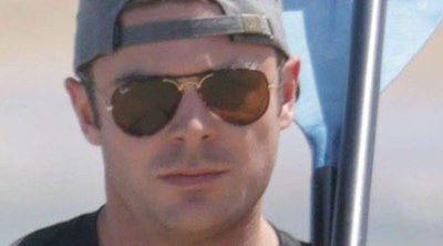 Zac Efron disfruta de una tarde de paddle surf durante sus vacaciones en Hawaii