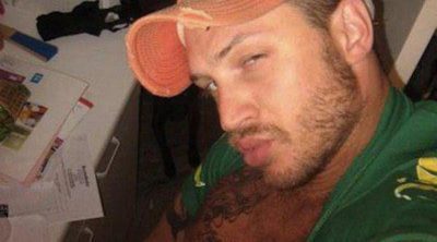 El pasado siempre vuelve: salen a la luz fotografías antiguas de Tom Hardy desnudo