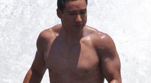 Mario Lopez siembra la polémica por fumar delante de su hijo de veinte meses