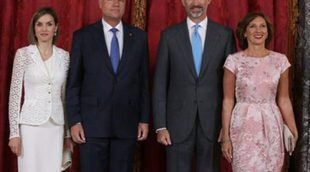 Los Reyes Felipe y Letizia almuerzan con el presidente de Rumanía tras su fin de semana en Mallorca con Leonor y Sofía