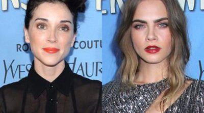 Cara Delevingne aparece con St. Vincent en la premiere de 'Ciudades de Papel' en Nueva York