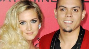 A días de su primer aniversario: Evan Ross y Ashlee Simpson comparten por fin las fotos de su boda