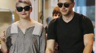 Ginnifer Goodwin y Josh Dallas, dos papás de cuento de paseo con su hijo Oliver