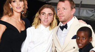 Guy Ritchie, estreno en familia con sus hijos Rocco y David y su mujer Jacqui Ainsley