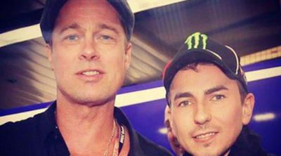 Jorge Lorenzo, dando envidia al personal con Brad Pitt: "Lo siento chicas"