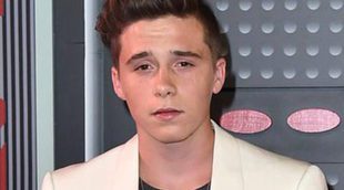 Brooklyn Beckham sigue los pasos de David y Victoria Beckham: protagoniza su primera portada