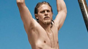 Charlie Hunnam insiste en que no abandonó el papel de Christian Grey por las escenas sexuales