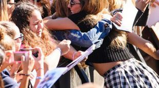 Mario Casas y Blanca Suárez hacen enloquecer a los fans en el Festival de San Sebastián 2015