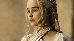 Desvelada la razón por la que Emilia Clarke no acudió a los Premios Emmy 2015