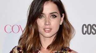 Ana de Armas se codea con las Kardashian-Jenner, Sarah Hyland y Leona Lewis en una fiesta en Hollywood