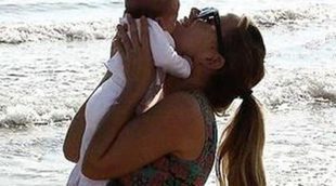 Yoli y Jonathan de 'GH 15' le enseñan el mar a Valeria: "Primer día de playa, princesa"